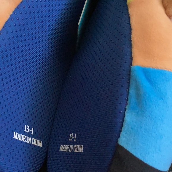 Squishmallows Slippers Braven the Nutcracker Bear - Picture 3 of 3